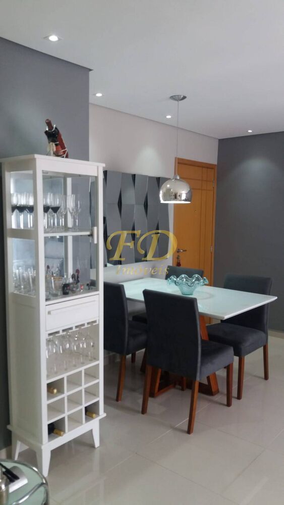 Apartamento para alugar com 2 quartos, 75m² - Foto 4