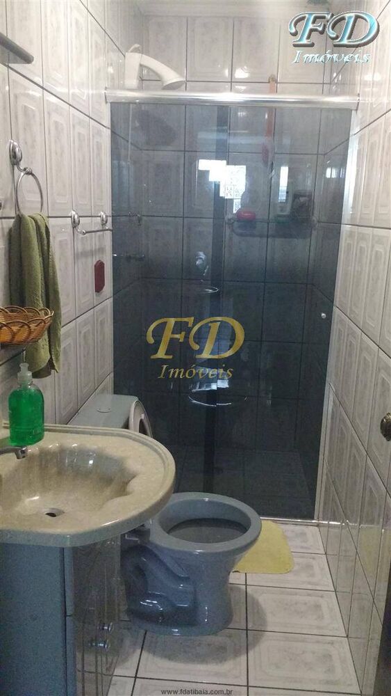 Casa à venda com 3 quartos, 1m² - Foto 2