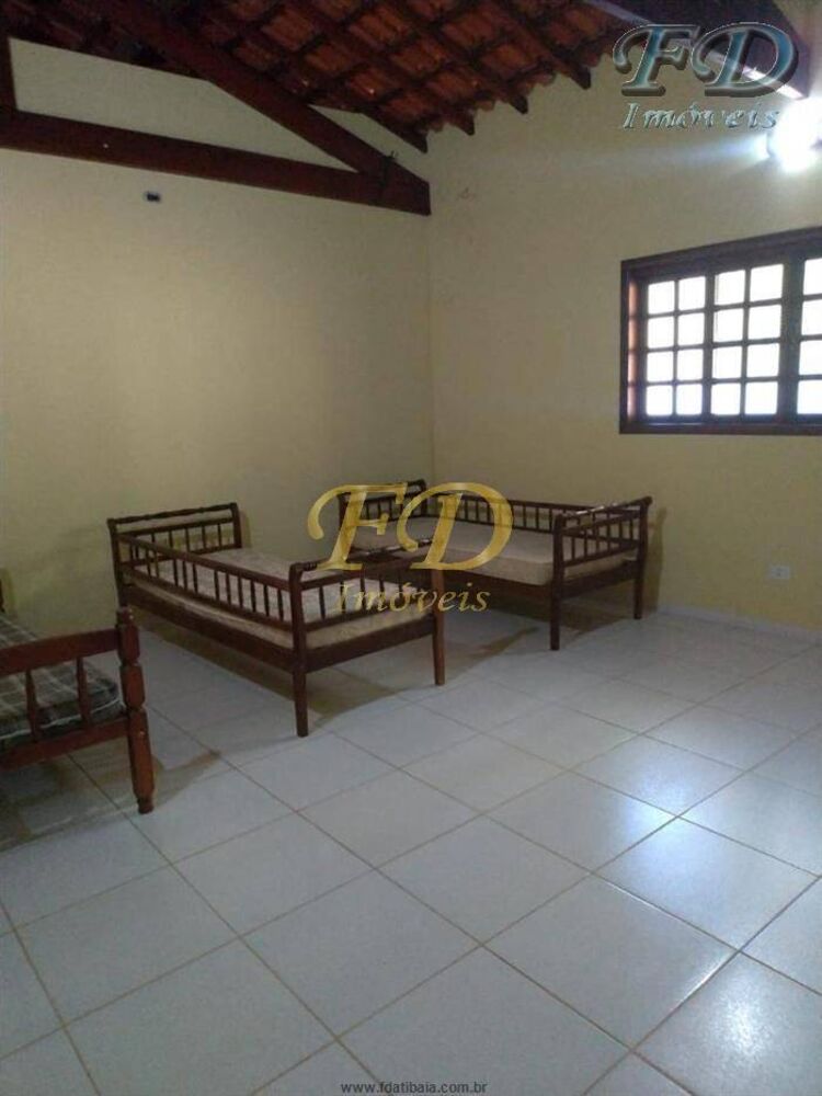 Chácara à venda com 3 quartos, 350m² - Foto 2