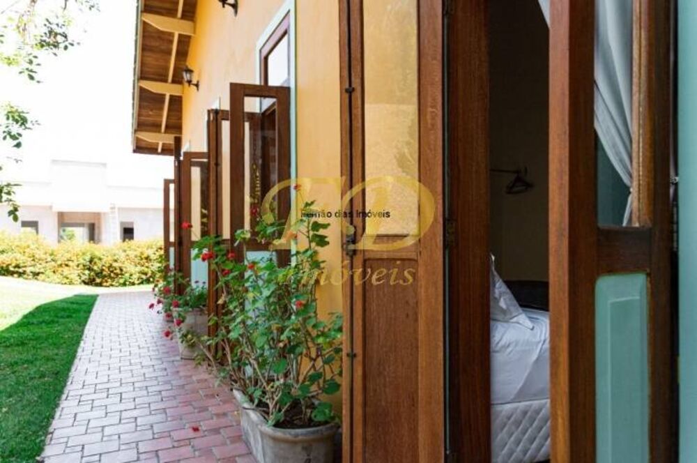 Chácara à venda com 4 quartos, 370m² - Foto 10