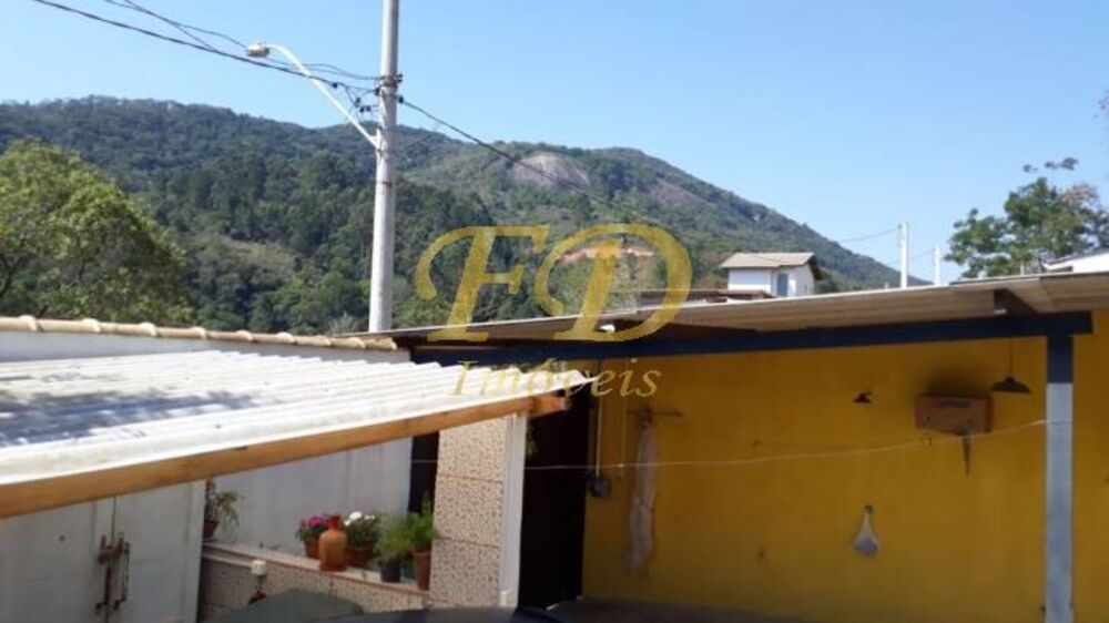 Casa à venda com 1 quarto, 80m² - Foto 2