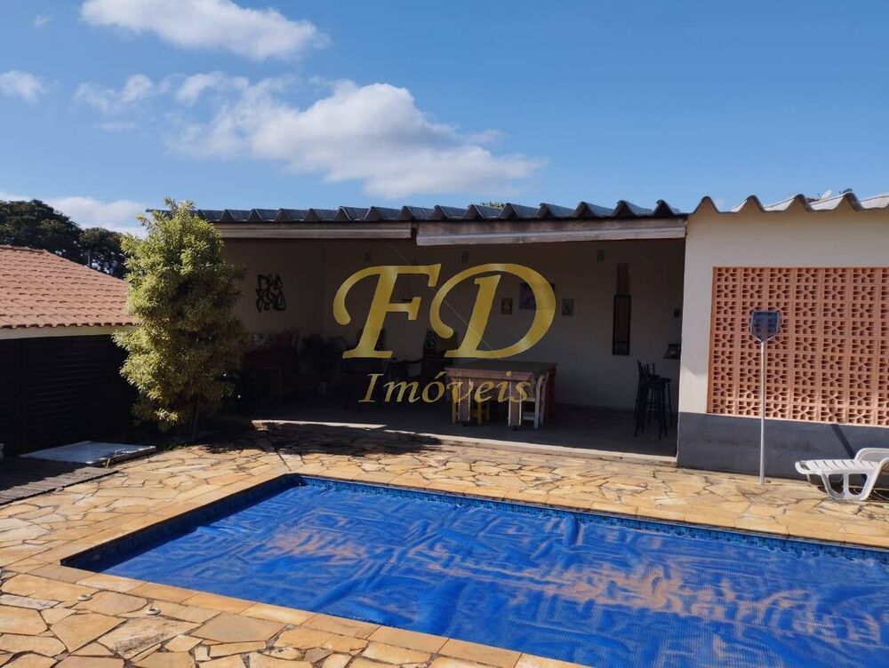 Casa, 3 quartos, 200 m² - Foto 1