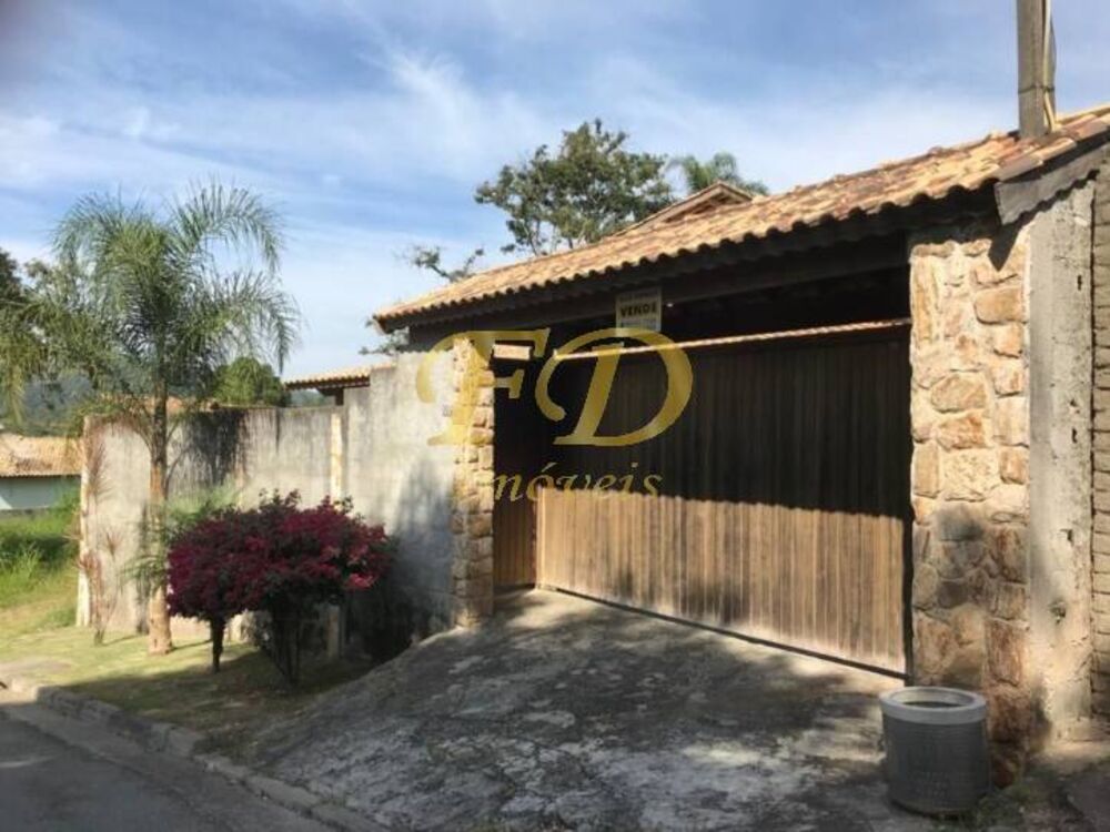 Casa à venda com 3 quartos, 315m² - Foto 1