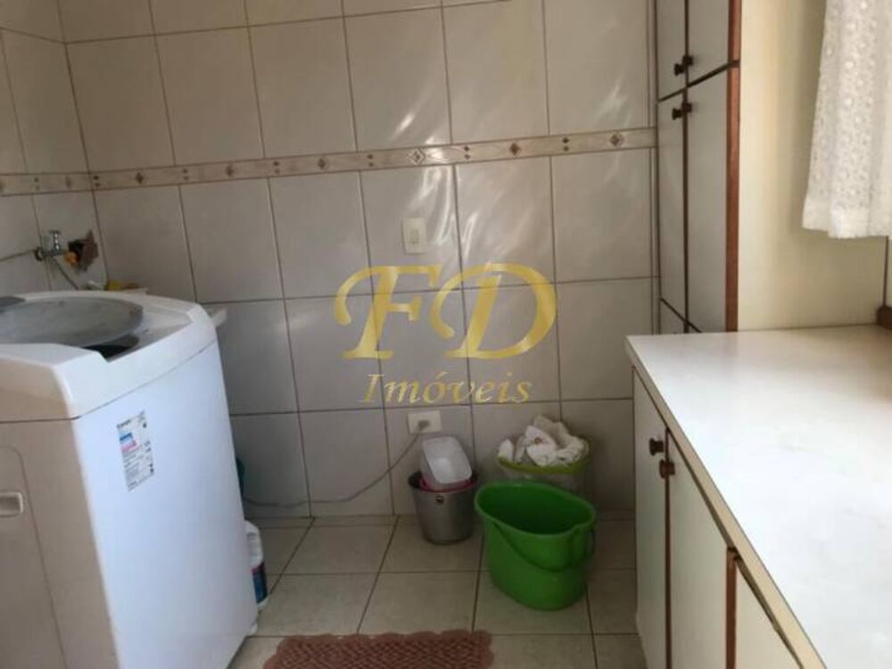 Casa à venda com 3 quartos, 315m² - Foto 5