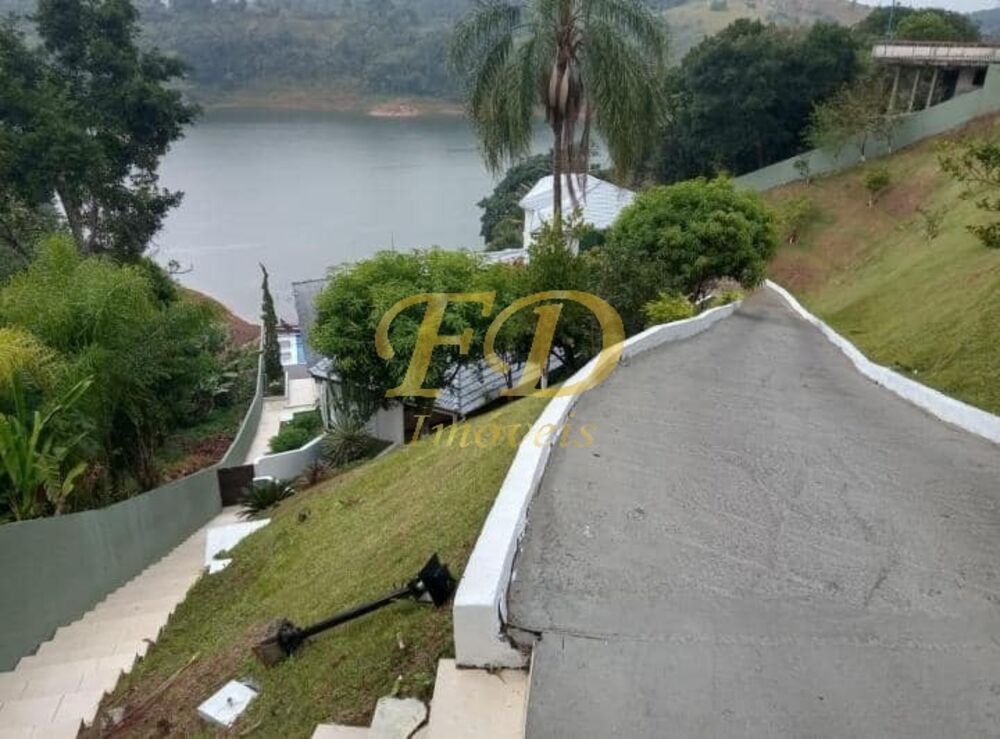 Chácara à venda com 5 quartos, 300m² - Foto 4