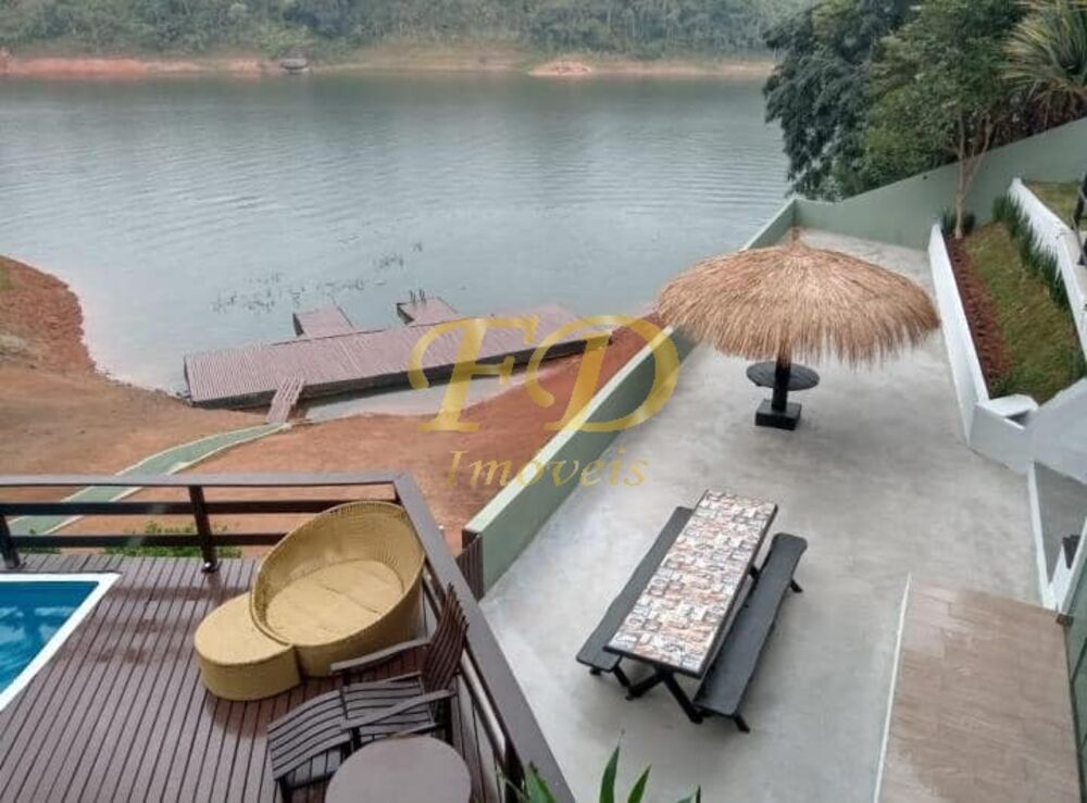 Chácara à venda com 5 quartos, 300m² - Foto 2