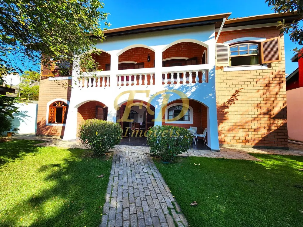 Casa, 5 quartos, 270 m² - Foto 1