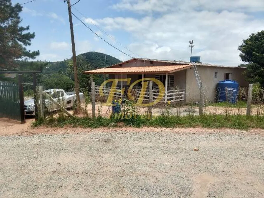 Chácara, 3 quartos, 2160 m² - Foto 2