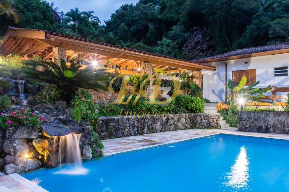 Chácara à venda com 4 quartos, 618m² - Foto 8
