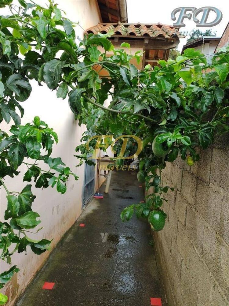 Casa à venda com 2 quartos, 60m² - Foto 3