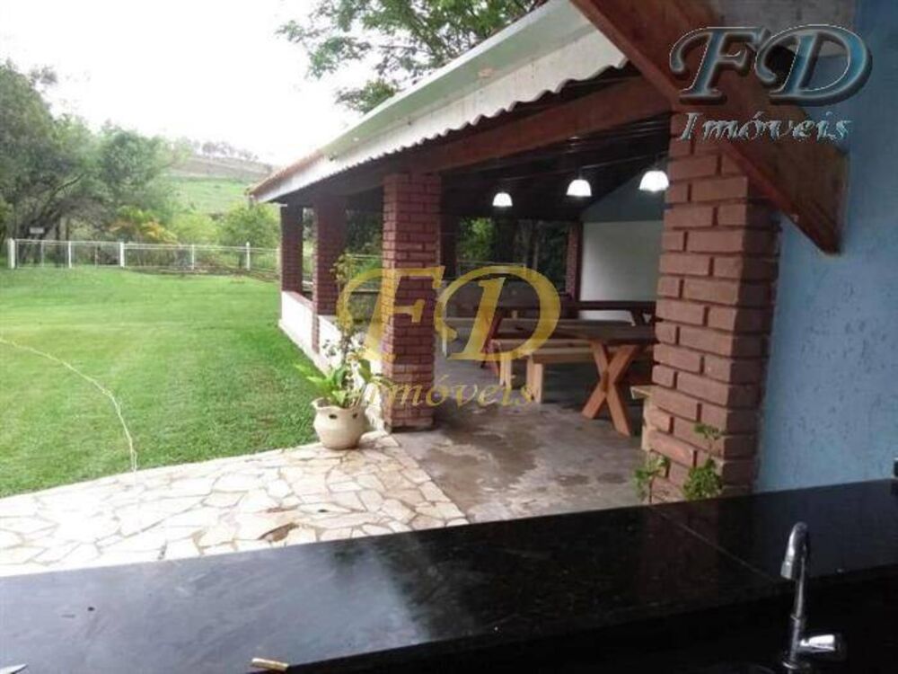 Chácara à venda com 6 quartos, 500m² - Foto 2