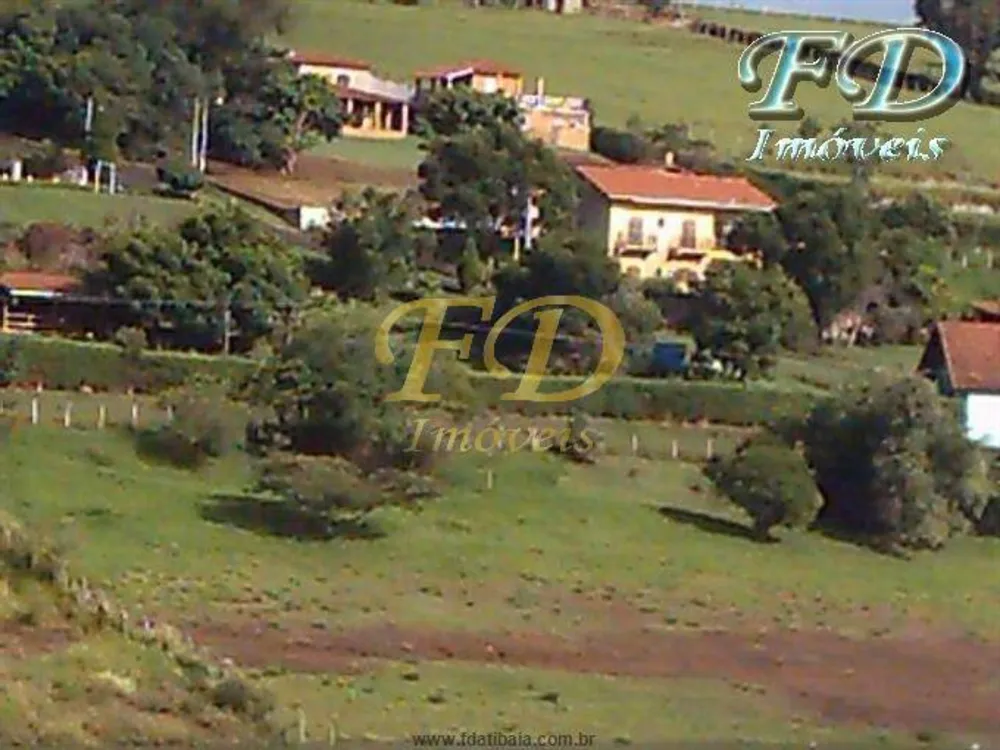Chácara, 3 quartos, 1700 m² - Foto 1