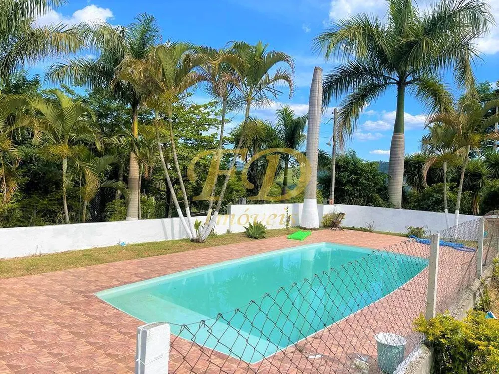 Chácara, 3 quartos, 1200 m² - Foto 1
