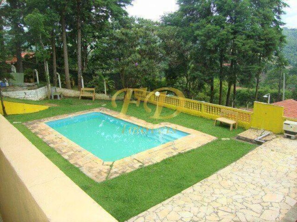 Chácara, 4 quartos, 2500 m² - Foto 1