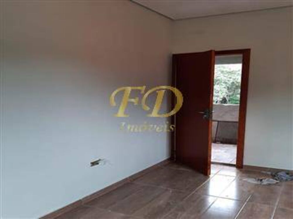 Casa à venda com 2 quartos, 140m² - Foto 3