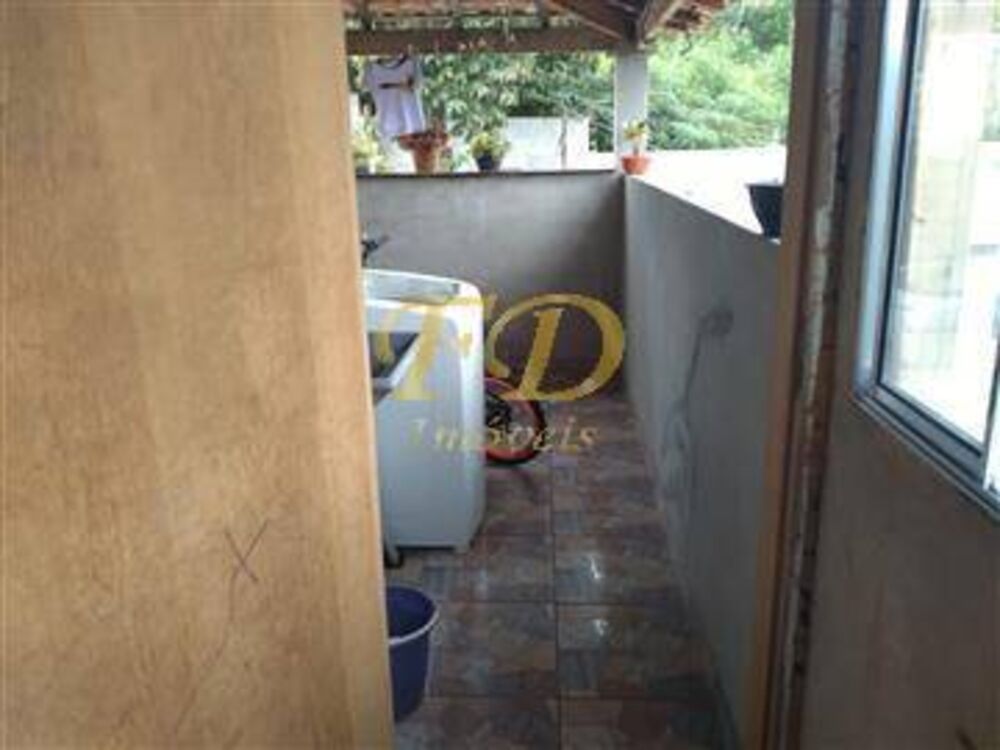 Casa à venda com 2 quartos, 140m² - Foto 6