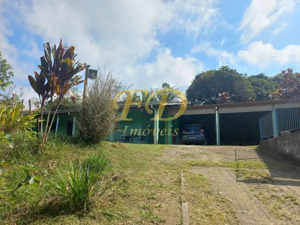 Chácara, 3 quartos, 2100 m² - Foto 1