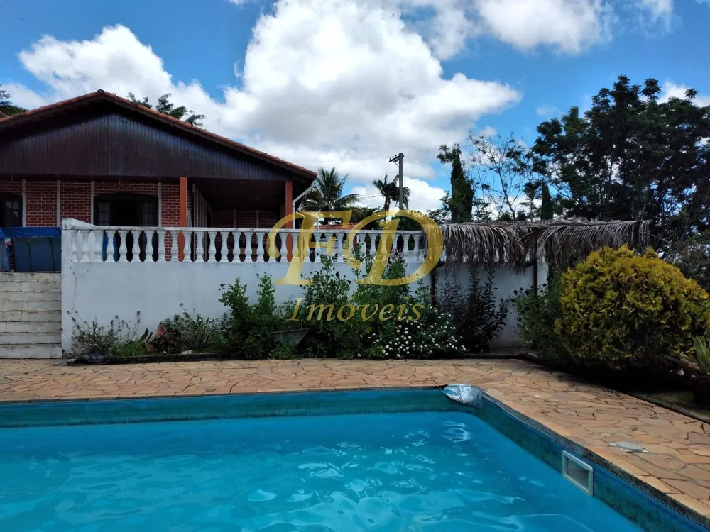 Chácara, 3 quartos, 1250 m² - Foto 1
