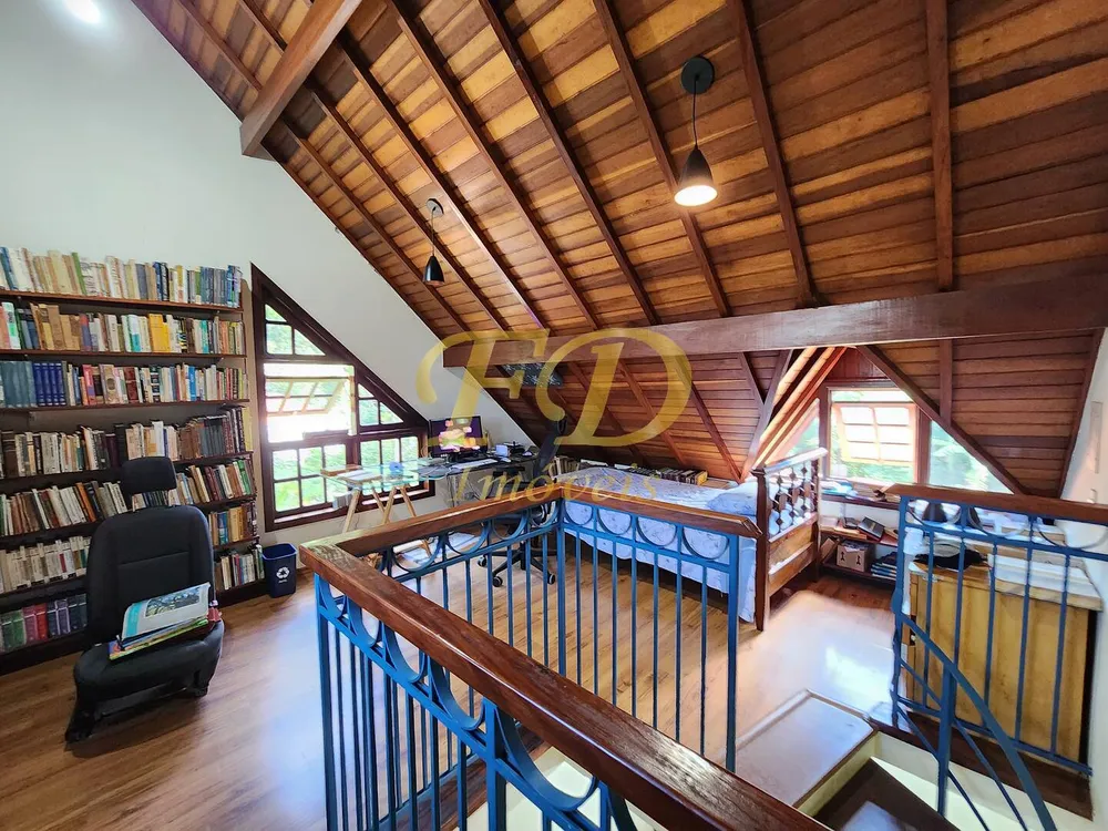 Casa, 7 quartos, 235 m² - Foto 8