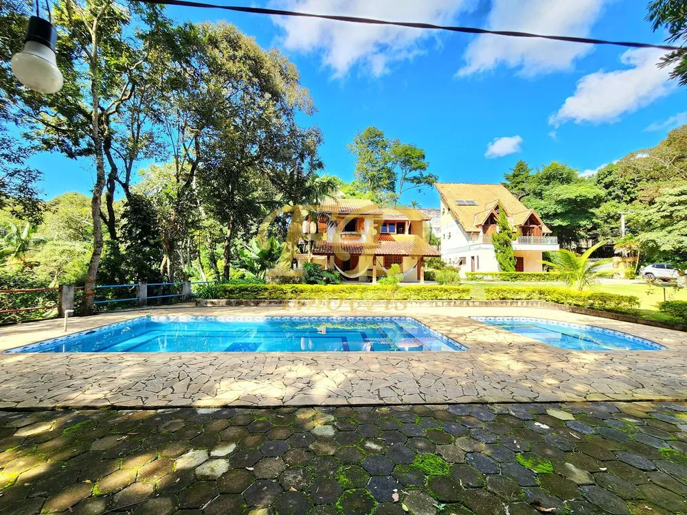 Casa, 7 quartos, 235 m² - Foto 1