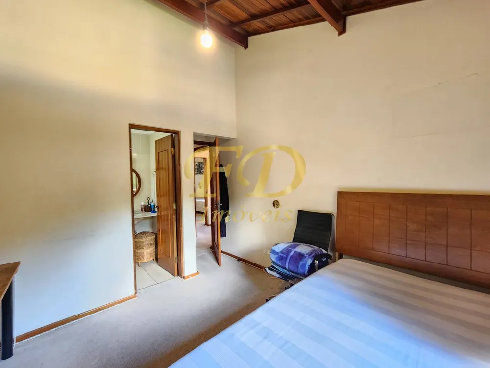 Casa, 7 quartos, 235 m² - Foto 9