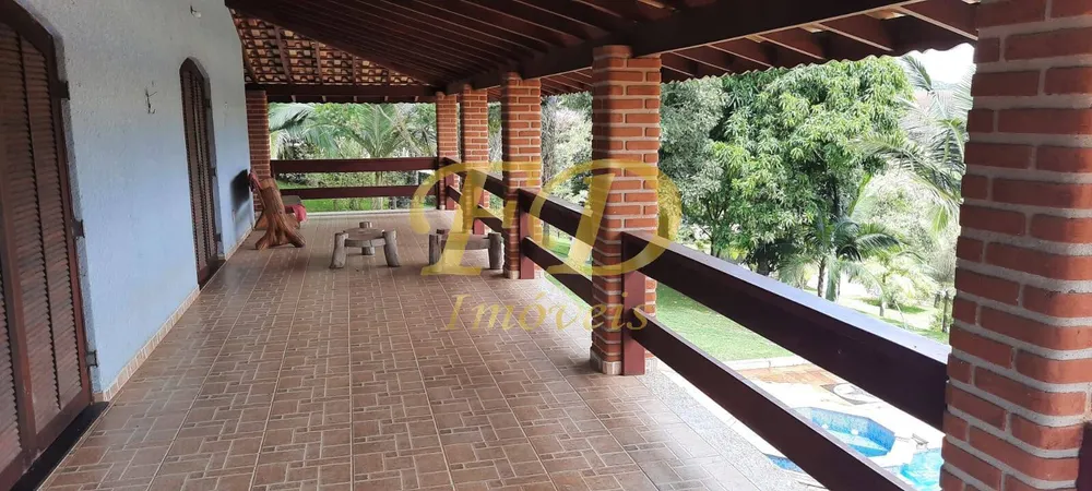 Chácara, 4 quartos, 2384 m² - Foto 1