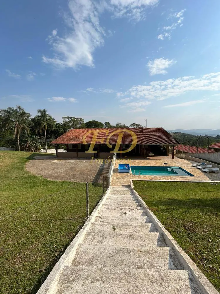 Chácara, 4 quartos, 3000 m² - Foto 1