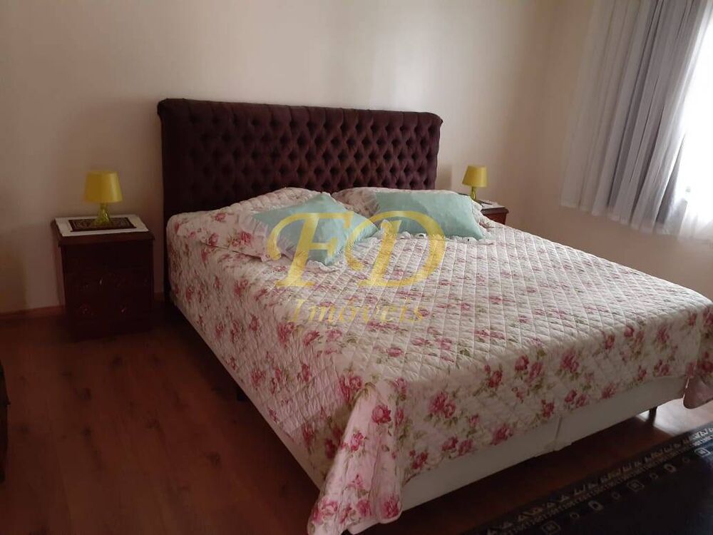 Casa, 3 quartos, 398 m² - Foto 1