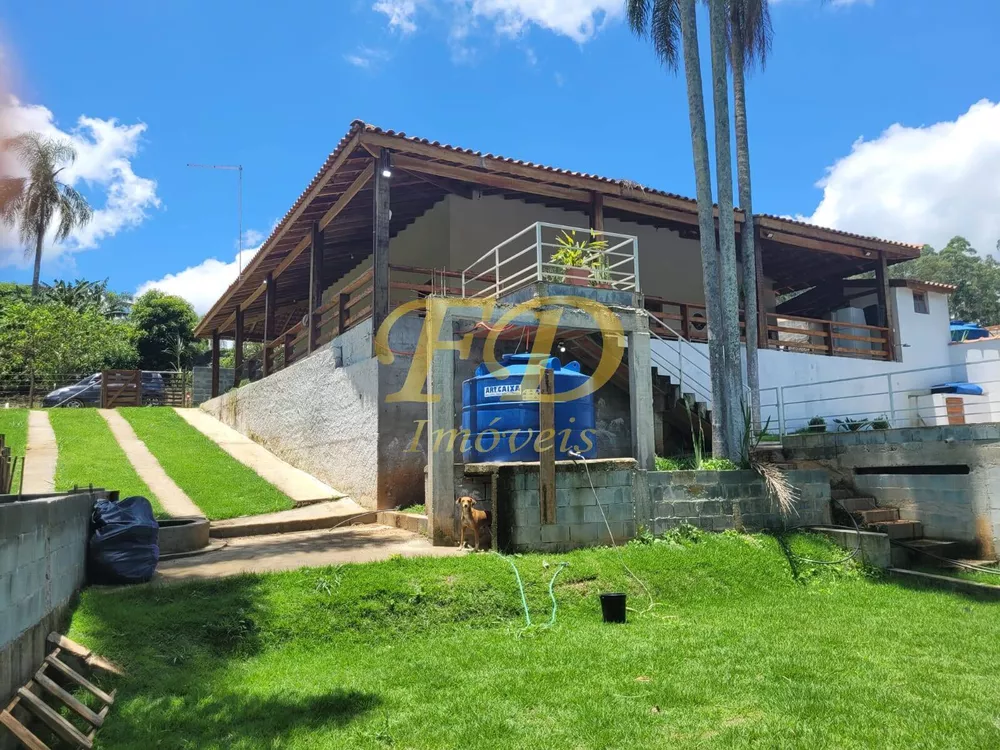 Fazenda à venda com 5 quartos, 1150m² - Foto 1