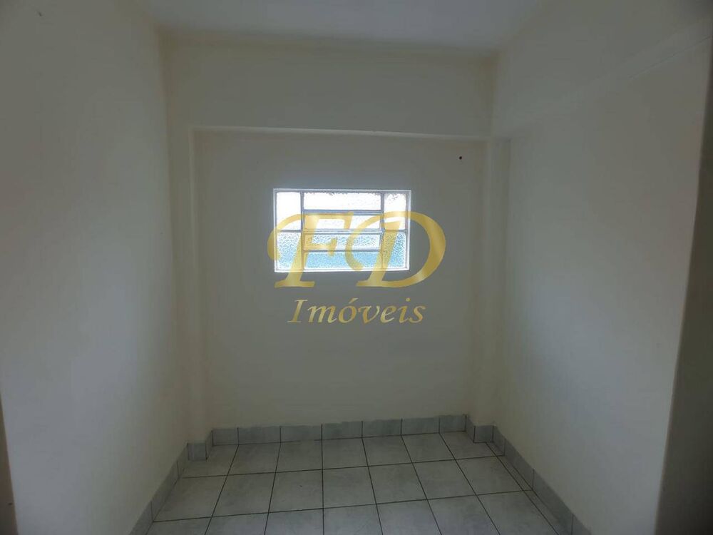 Casa à venda com 2 quartos, 230m² - Foto 9