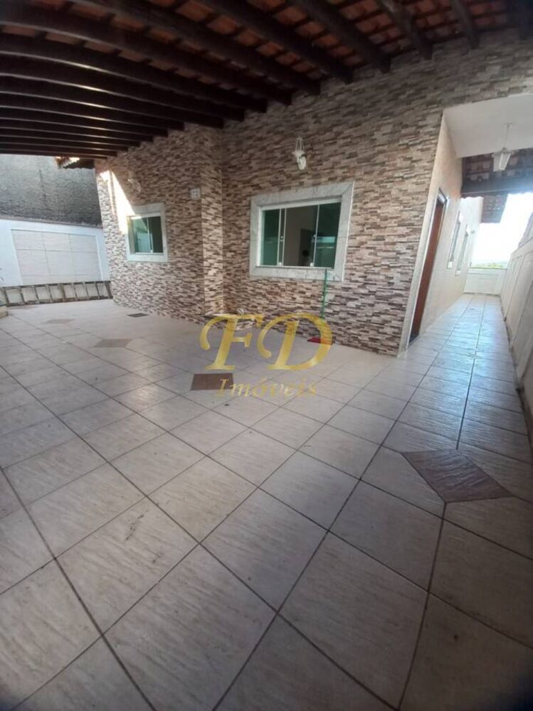 Casa à venda com 3 quartos, 250m² - Foto 2
