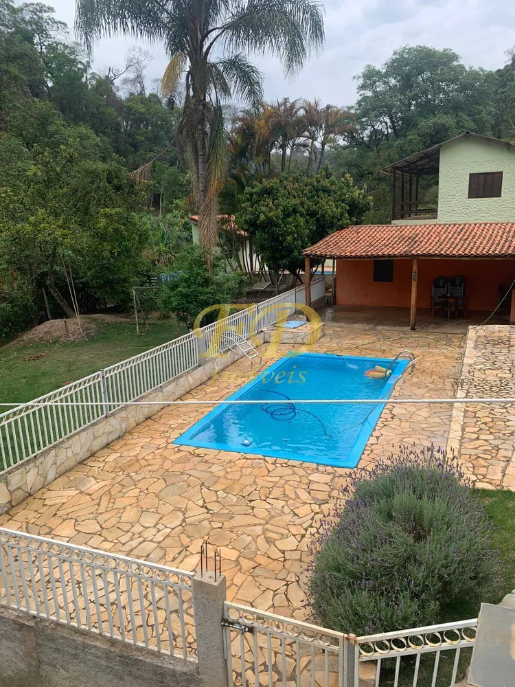 Fazenda à venda com 3 quartos, 1400m² - Foto 2