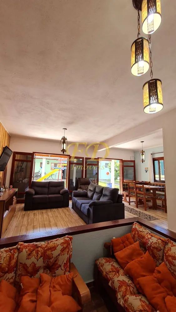 Chácara, 6 quartos, 1035 m² - Foto 1