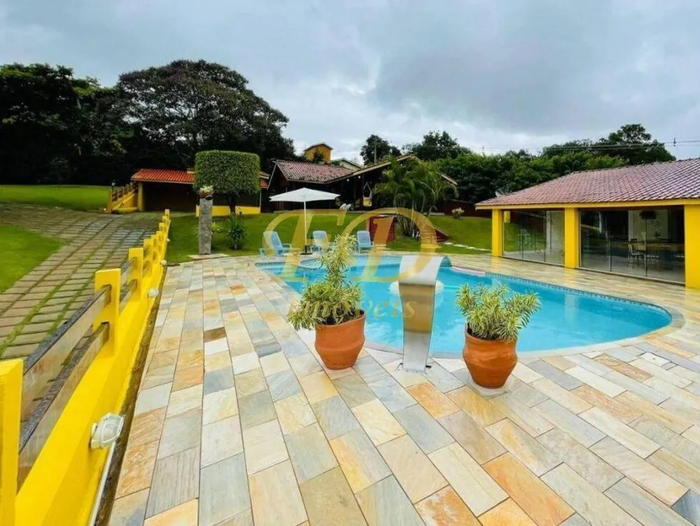 Chácara, 3 quartos, 1285 m² - Foto 1