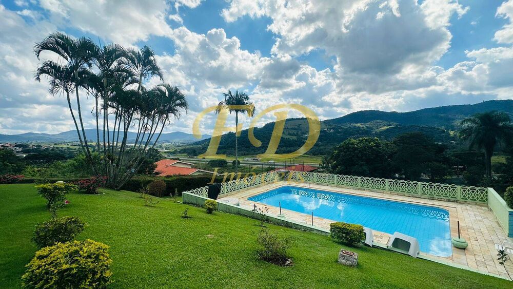 Chácara à venda com 6 quartos, 600m² - Foto 1
