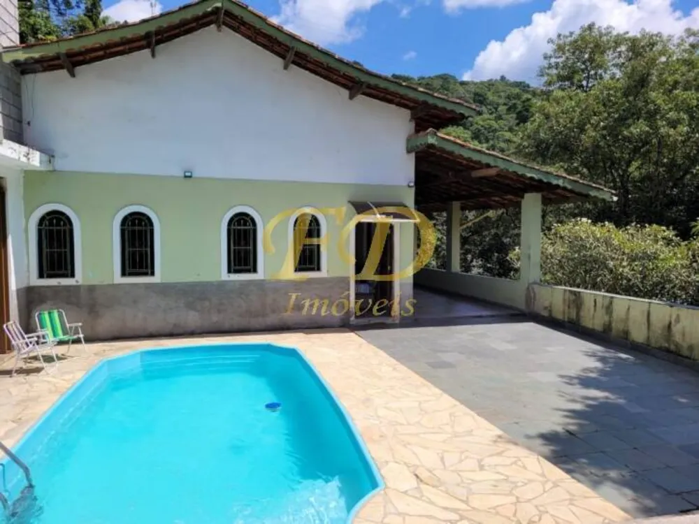 Chácara, 3 quartos, 3180 m² - Foto 1