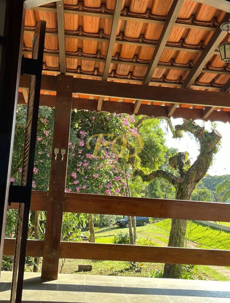 Sítio à venda com 5 quartos, 500m² - Foto 1