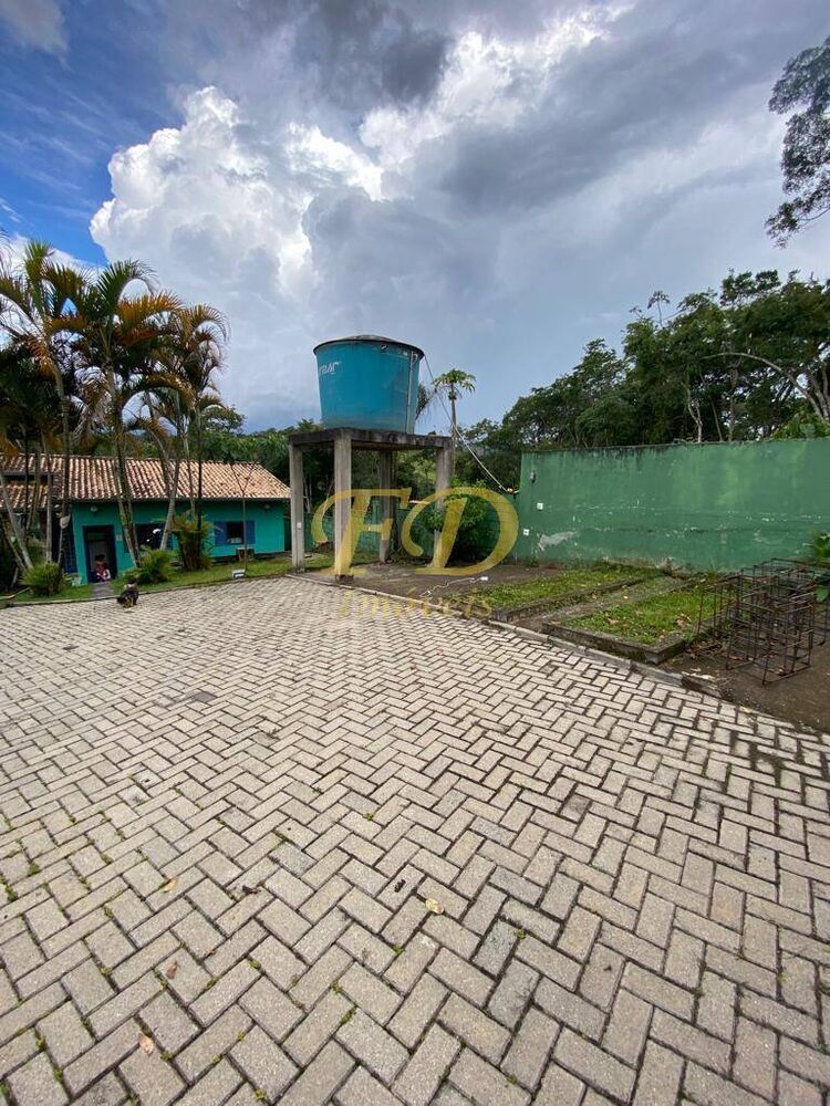 Chácara à venda com 2 quartos, 250m² - Foto 9