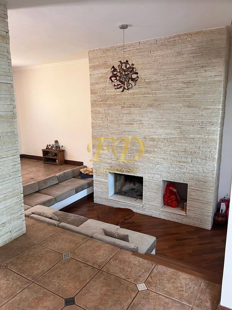 Casa à venda com 4 quartos, 350m² - Foto 3
