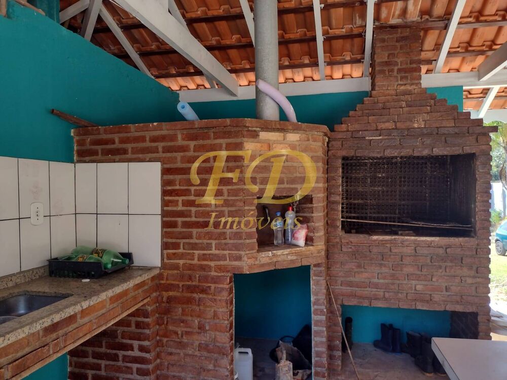 Chácara à venda com 3 quartos, 322m² - Foto 4
