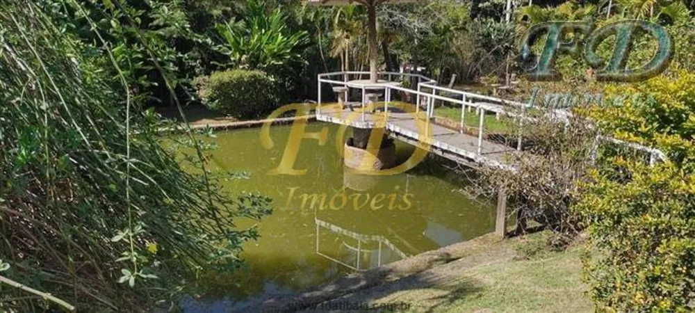 Chácara, 4 quartos, 2400 m² - Foto 1