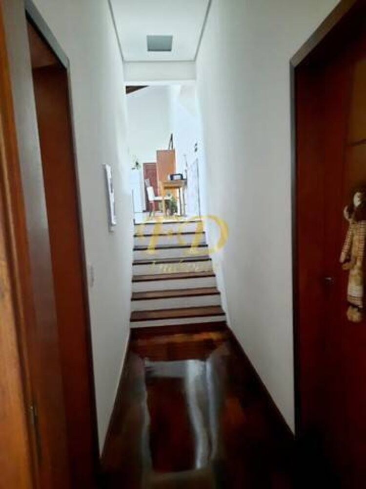 Chácara à venda com 4 quartos, 240m² - Foto 2