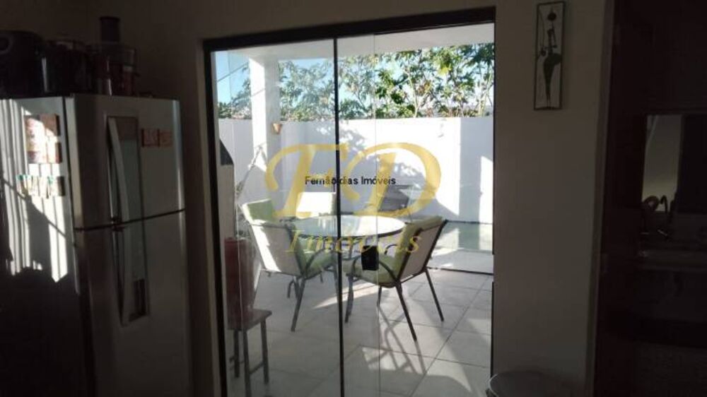 Casa à venda com 3 quartos, 115m² - Foto 11