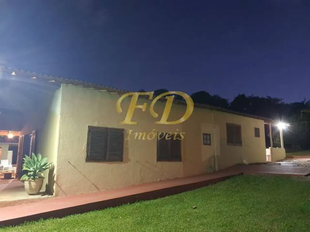 Chácara, 3 quartos, 3700 m² - Foto 1
