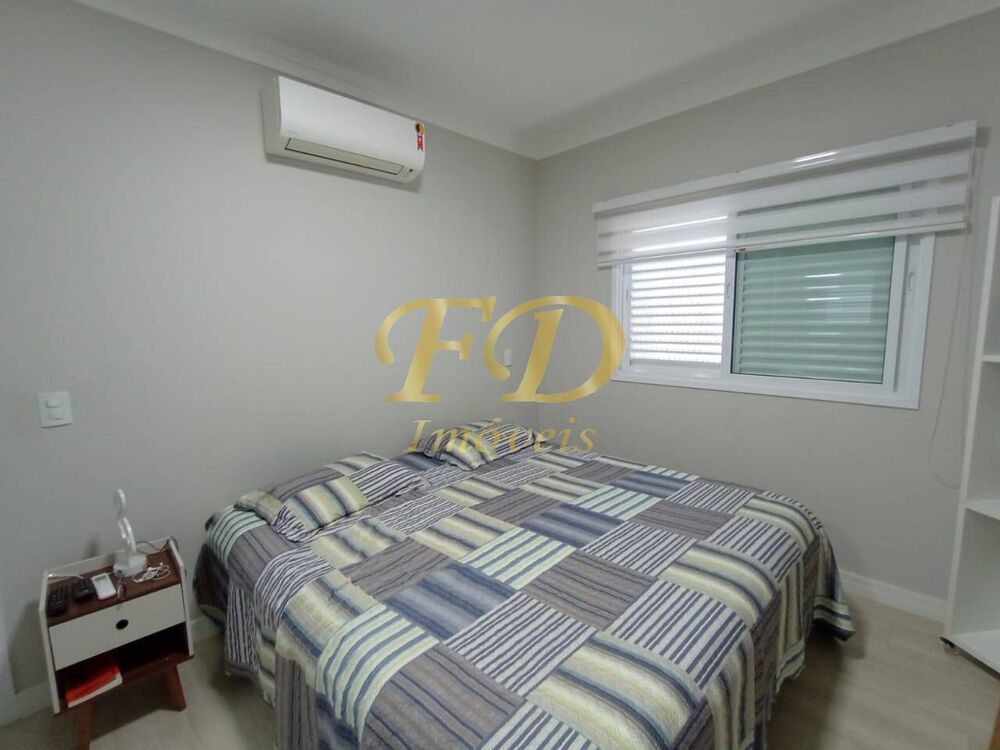 Casa de Condomínio à venda com 3 quartos, 280m² - Foto 2