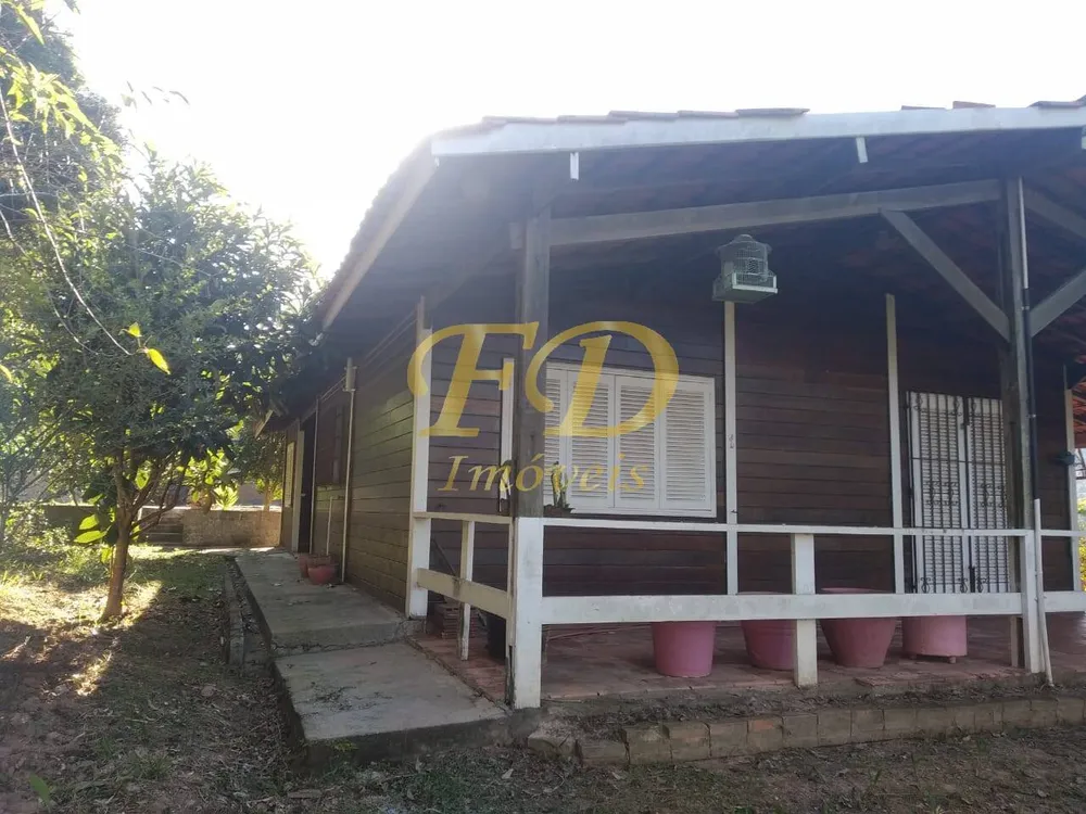 Chácara, 3 quartos, 1290 m² - Foto 2