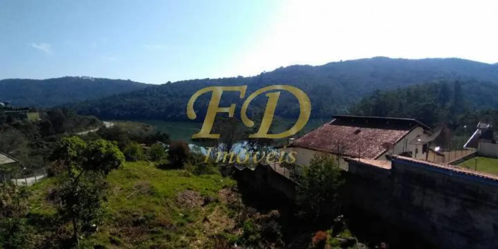 Chácara, 3 quartos, 1290 m² - Foto 1