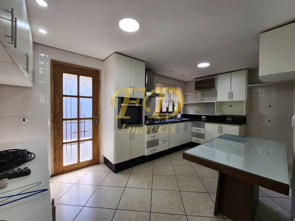 Casa, 4 quartos, 233 m² - Foto 3