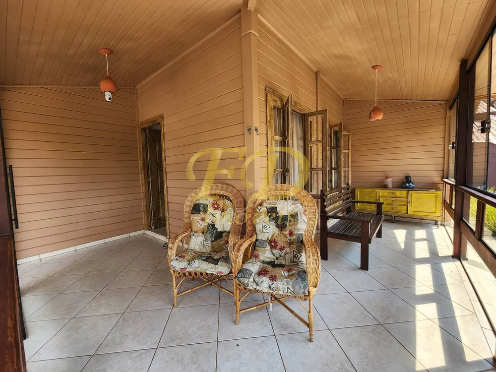 Casa, 4 quartos, 233 m² - Foto 2