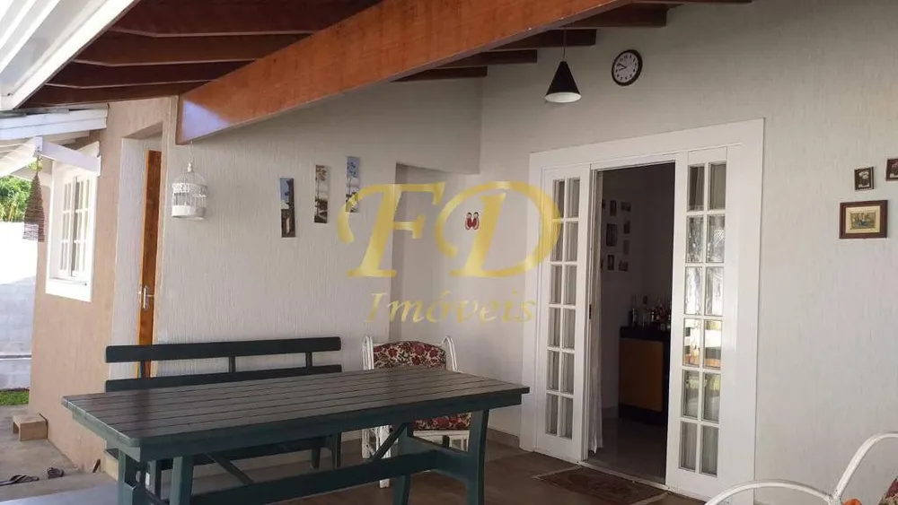 Chácara, 3 quartos, 2700 m² - Foto 1